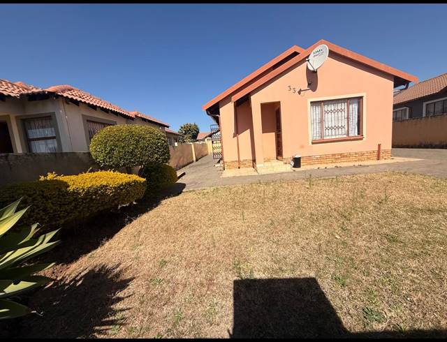 3 BEDROOM HOUSE FOR SALE IN TLHABANE WEST